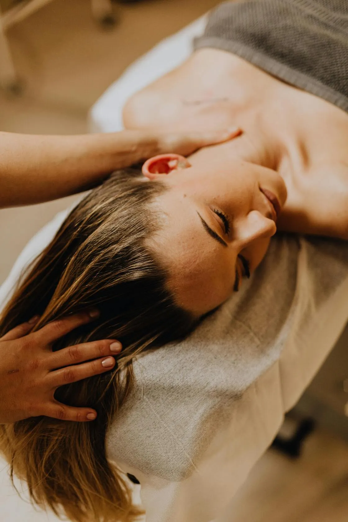 Best Postnatal Massage Edmonton | Certified RMTs| Book Now 4 Postpartum massage Edmonton – gentle recovery massage for new mothers