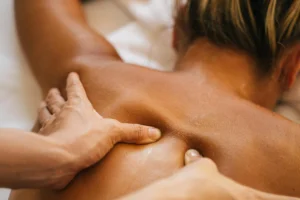 Professional Swedish relaxation massage Edmonton – calming and rejuvenating treatment